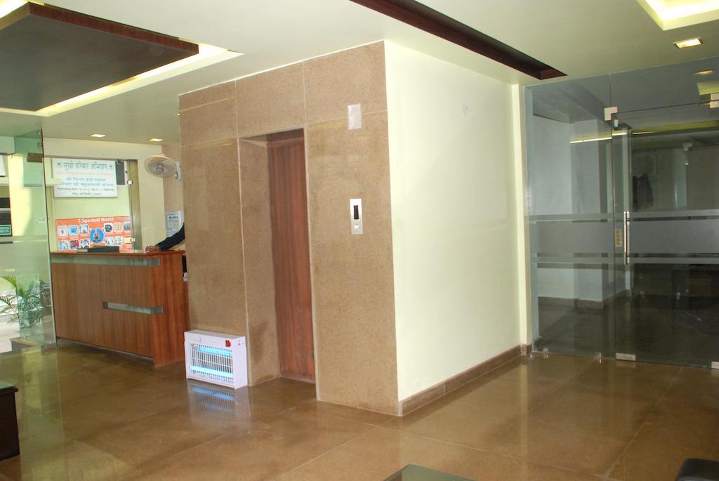 Airport Hotel Daya Capitol Νέο Δελχί Εξωτερικό φωτογραφία