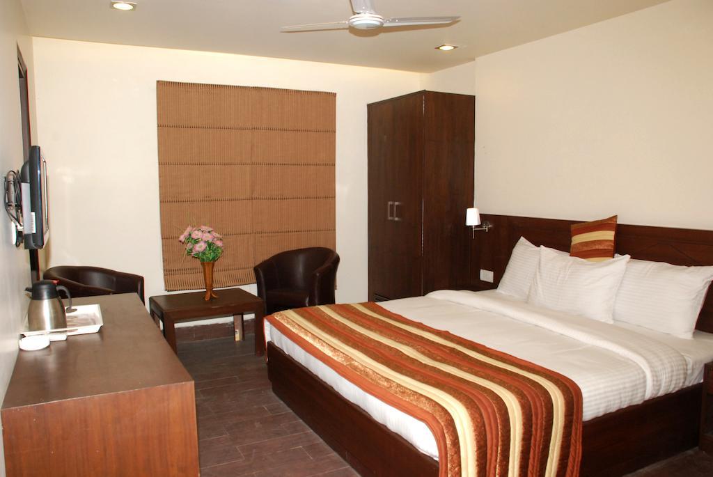 Airport Hotel Daya Capitol Νέο Δελχί Εξωτερικό φωτογραφία