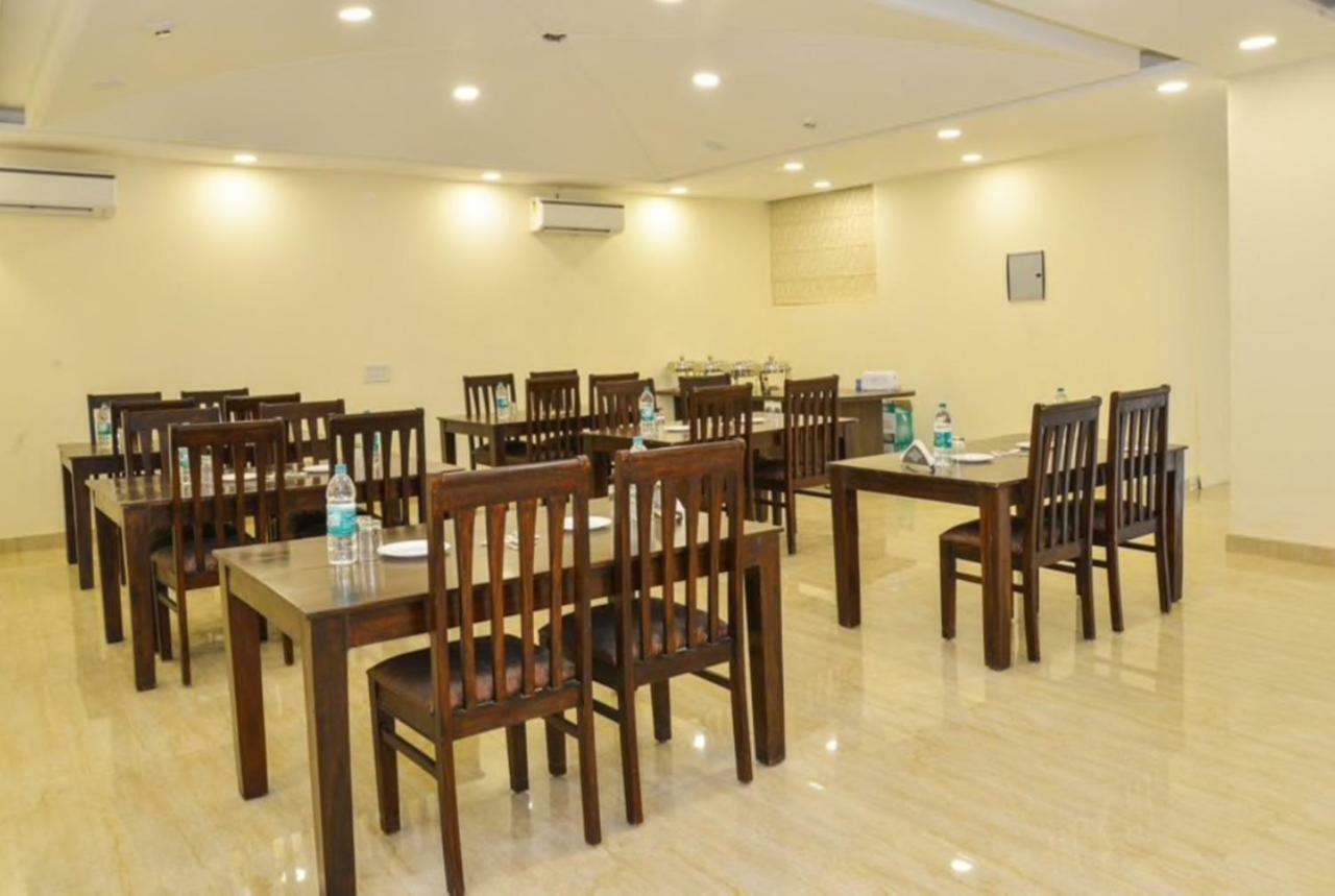 Airport Hotel Daya Capitol Νέο Δελχί Εξωτερικό φωτογραφία
