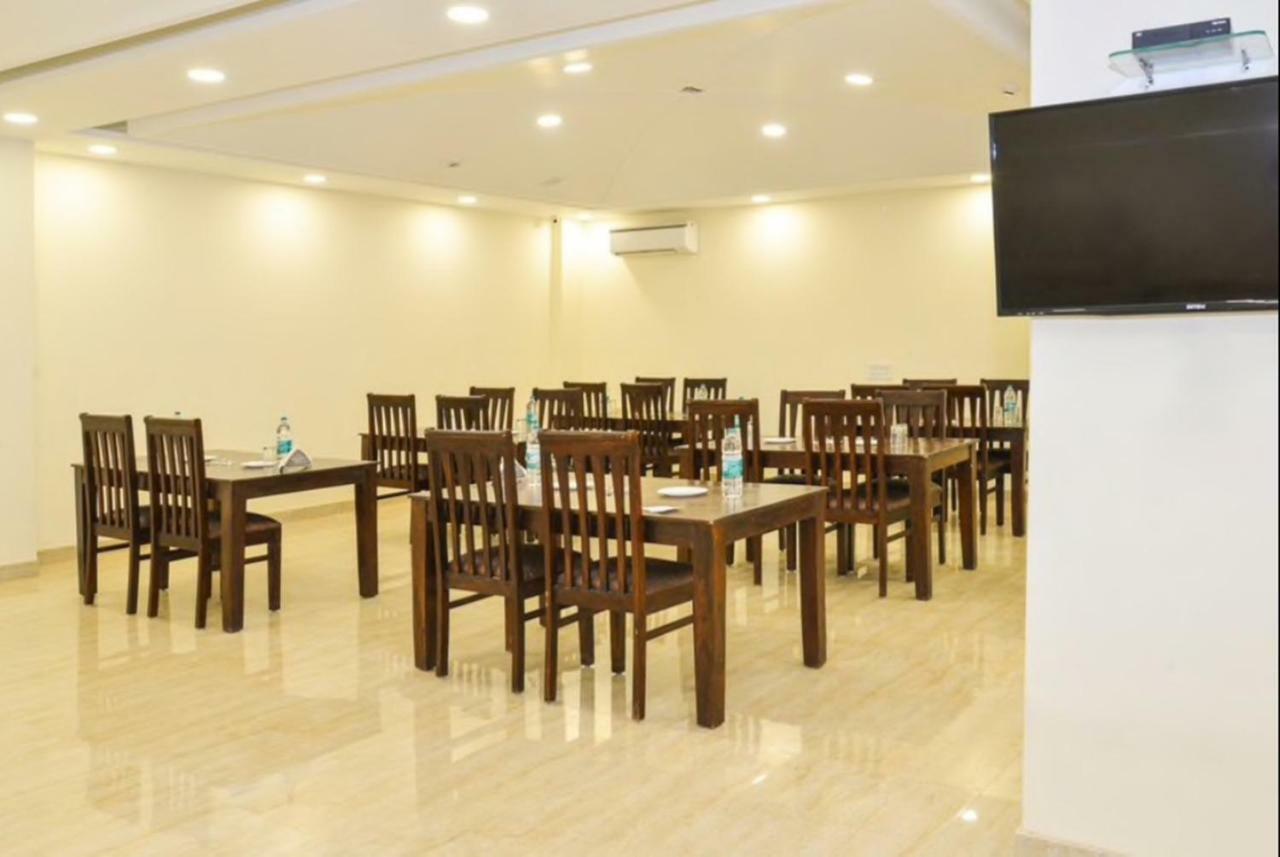 Airport Hotel Daya Capitol Νέο Δελχί Εξωτερικό φωτογραφία